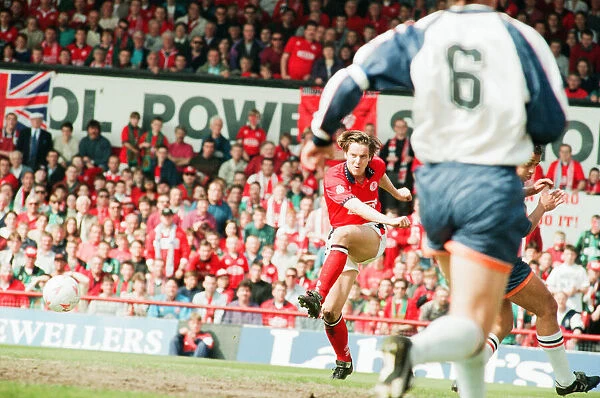 Middlesbrough 2-1 Luton Town, League Division One match at Ayresome Park
