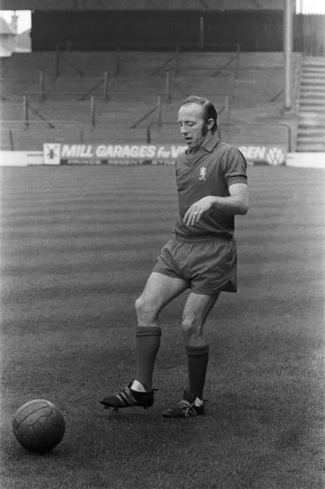 Framed Print : Middlesbrough F. Cs Nobby Stiles. 1971 Framed Print : Middlesbrough F. Cs Nobby Stiles. 1971