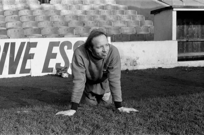 Framed Print : Middlesbrough F. Cs Nobby Stiles during a training session. 1972 Framed Print : Middlesbrough F. Cs Nobby Stiles during a training session. 1972