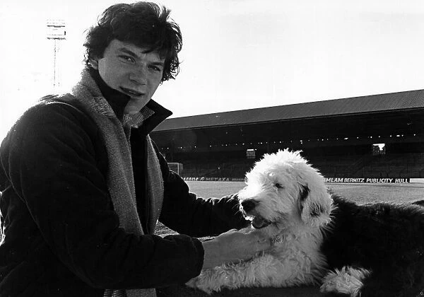 Middlesbrough FC footballer Alan Ramage with his Old English Sheepdog Syd