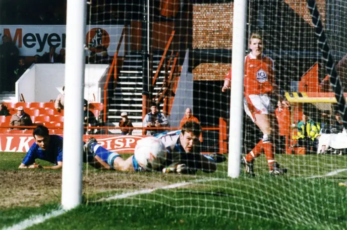Framed Print : Middlesbrough FC v Nottingham Forest at Ayresome Park. Jamie Pollock scores Boro Framed Print : Middlesbrough FC v Nottingham Forest at Ayresome Park. Jamie Pollock scores Boro