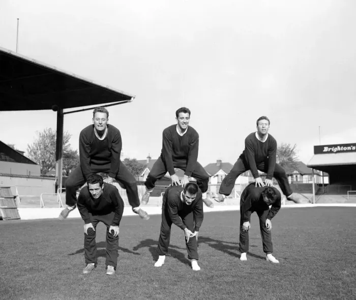 Framed Print : Middlesbrough Football Players, in team training session, 28th October 1959 Framed Print : Middlesbrough Football Players, in team training session, 28th October 1959
