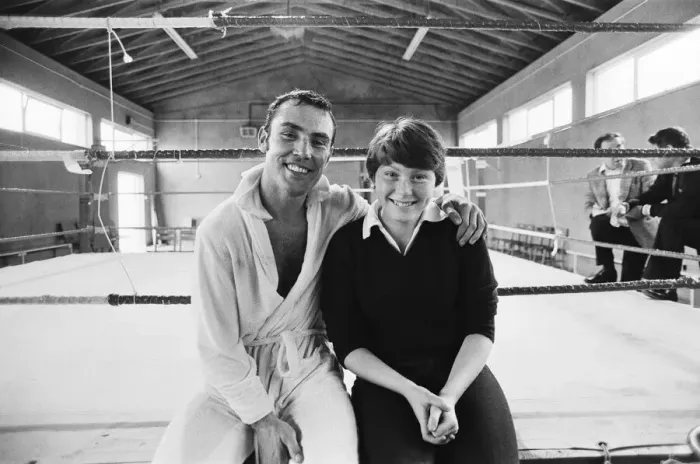 Framed Print : Middleweight Champion Alan Minter training in Jersey ahead of his World Title fight