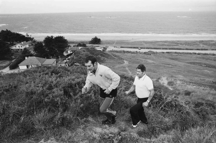 Framed Print : Middleweight Champion Alan Minter training in Jersey ahead of his World Title fight Framed Print : Middleweight Champion Alan Minter training in Jersey ahead of his World Title fight