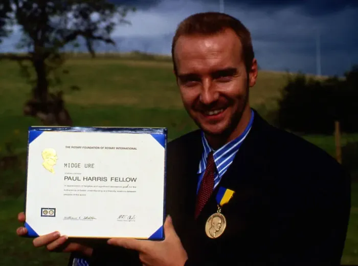 Framed Print : Midge Ure with Rotary Club award August 1986