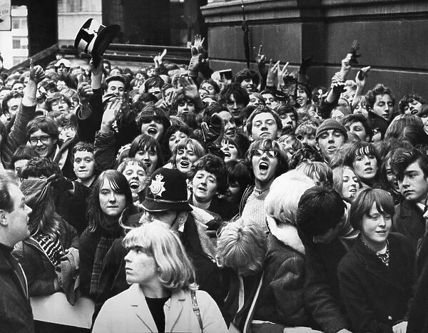 Midland Beatle fans who queued throughtout the night for the concerts the M. B. E