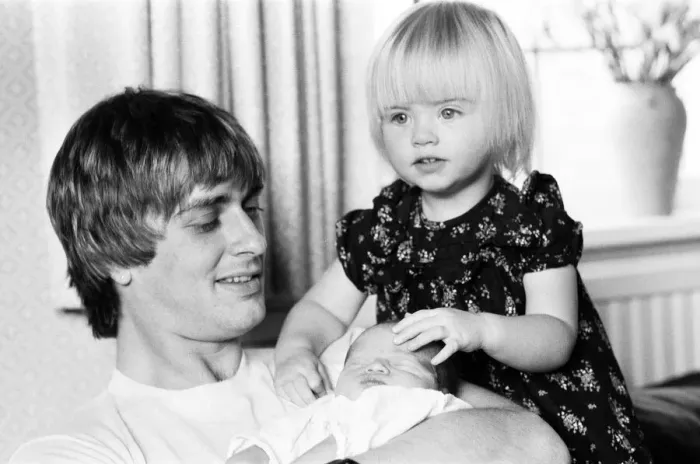 Framed Print : Mike Oldfield, musician and composer, pictured at home with family Framed Print : Mike Oldfield, musician and composer, pictured at home with family