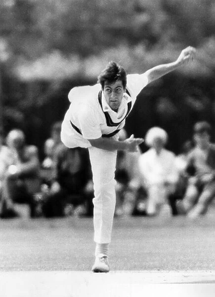 Mike Watkinson Lancs Cricket. June 1987 P007254