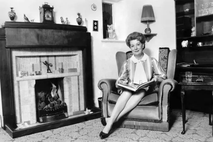 Framed Print : As millions of fans await her final appearance in Coronation Street