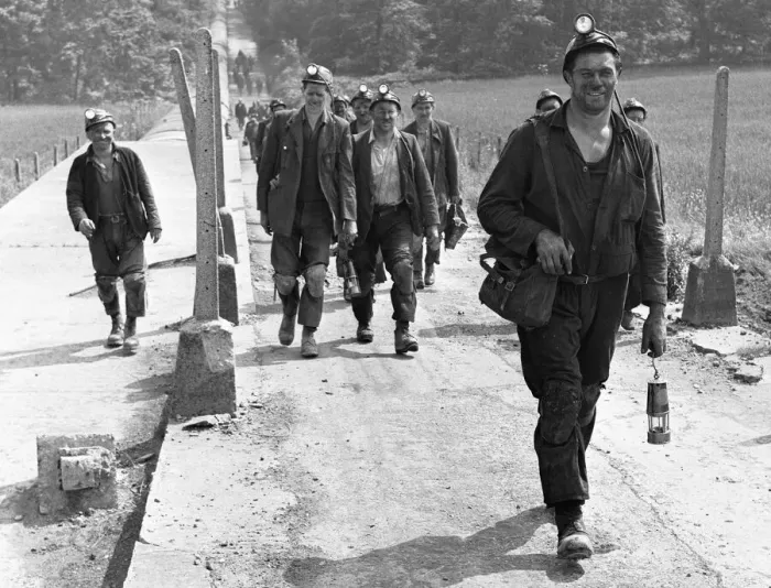 Framed Print : Miners of the Bullclliffe Colliery near Wakefield seen here coming off shift Framed Print : Miners of the Bullclliffe Colliery near Wakefield seen here coming off shift