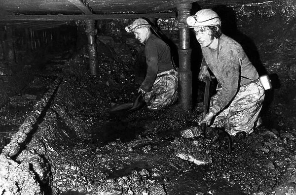 Miners working underground at Mekton Colliery 1974. P017748