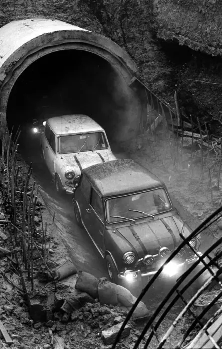 Framed Print : Minis in Coventry sewers during the filming of The Italian Job'film