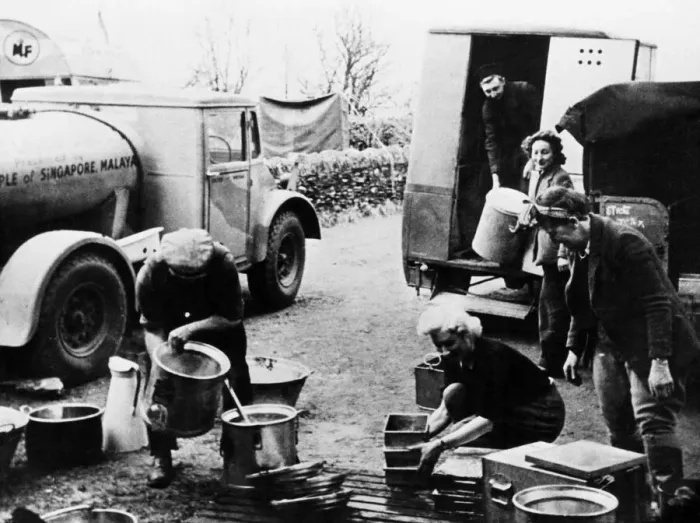 Framed Print : Ministry of food mobile kitchen preparing hot food for the troops about to embark
