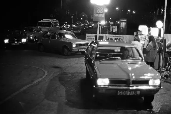 Framed Print : Last minute queues for cheap'petrol. Queues more than 100 years long build up Framed Print : Last minute queues for cheap'petrol. Queues more than 100 years long build up