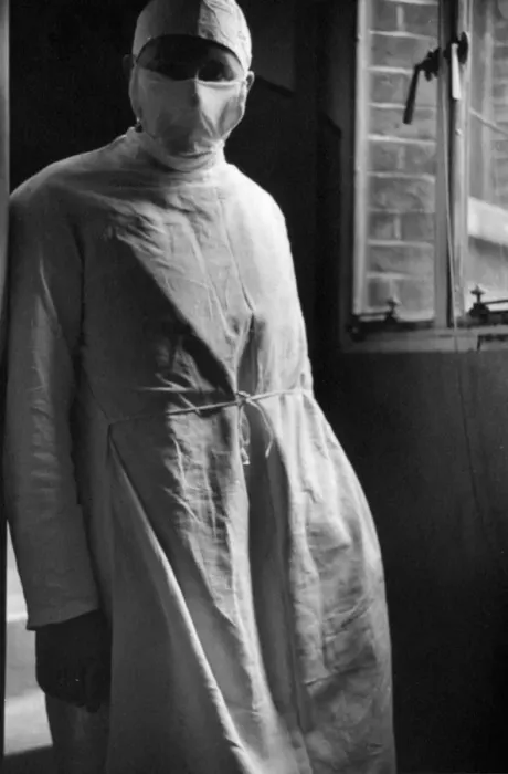 Framed Print : Mirror Cameraman George Greenwell seen here shortly before taking images of a cesarean