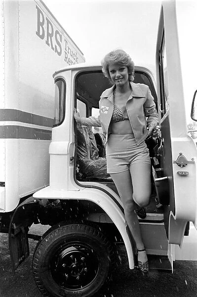 Miss Elaine Jent a heavy goods lorry driver with B. R. S. April 1975 75-1834-005