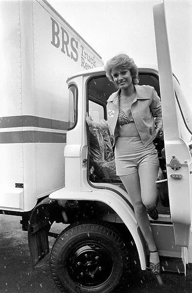 Miss Elaine Jent a heavy goods lorry driver with B. R. S. April 1975 75-1834-008