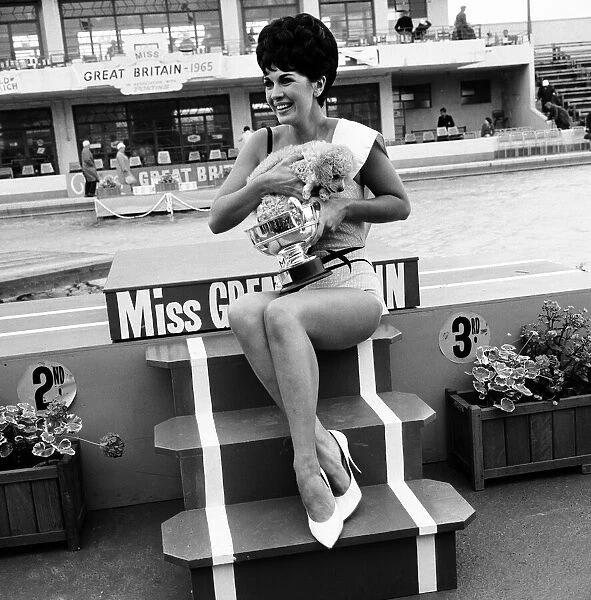 Miss Great Britain 1965, Diane Westbury, 21 year old model from Bowden, Cheshire