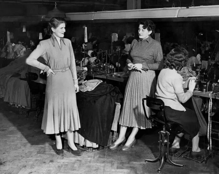Framed Print : Miss June Slater, 20, trainee-designer from the Abbey Park Factory owned by Wolsey Framed Print : Miss June Slater, 20, trainee-designer from the Abbey Park Factory owned by Wolsey