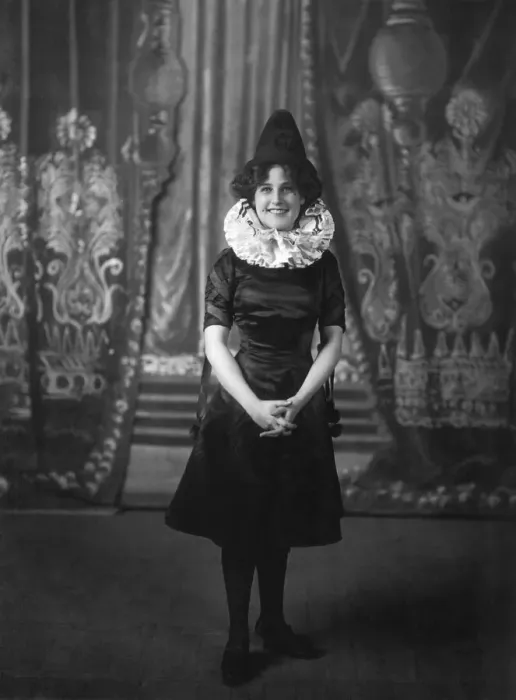 Framed Print : Miss Kathleen Severn seen here perform in the The Village concert by the Grotesques
