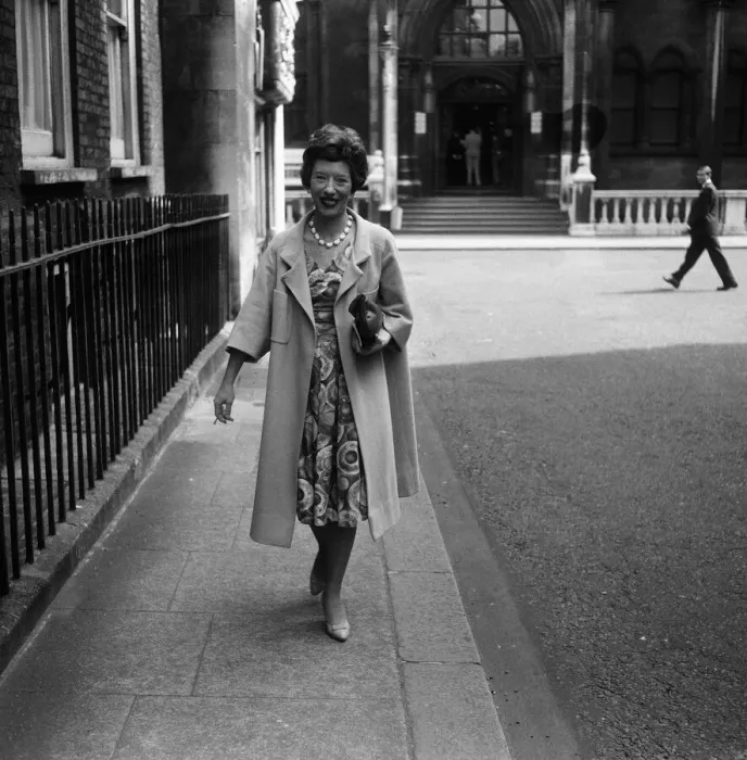 Framed Print : Miss Pamela Berry, who won her appeal against the British Transport Commision for an Framed Print : Miss Pamela Berry, who won her appeal against the British Transport Commision for an