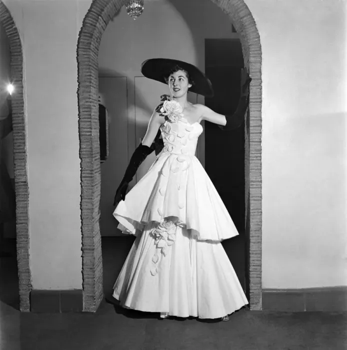 Framed Print : Miss Shirley Galley aged 19 years, The Velvet Girl, of London is seen wearing a dress Framed Print : Miss Shirley Galley aged 19 years, The Velvet Girl, of London is seen wearing a dress