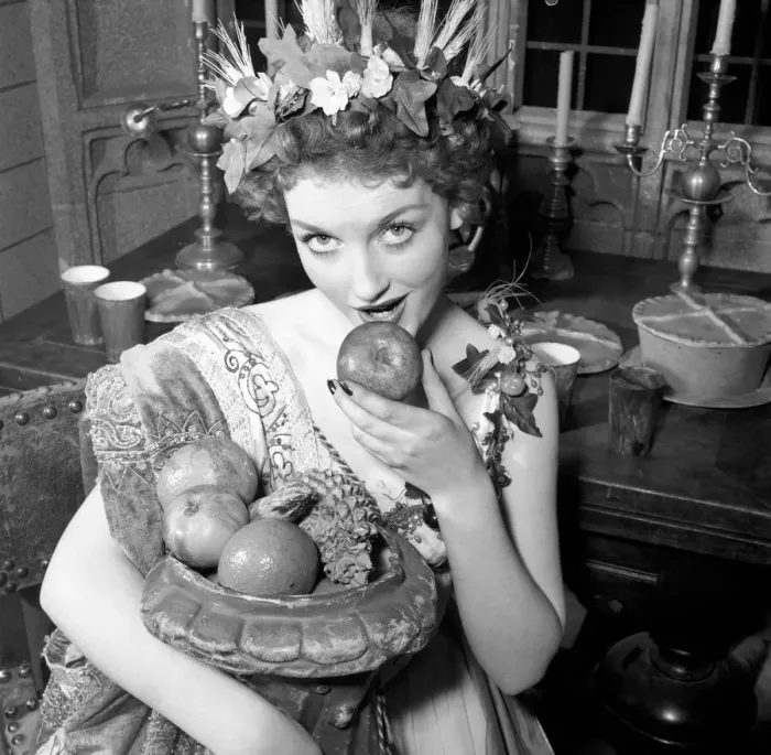 Framed Print : Miss Shirley Louimen, who plays the part of The Goddess of plenty in the production Framed Print : Miss Shirley Louimen, who plays the part of The Goddess of plenty in the production