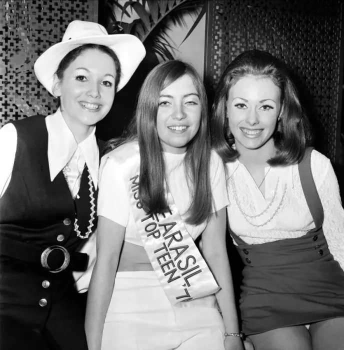 Framed Print : Miss top teen contest at the Lyceum. A nation wide series of heats reduced the number of