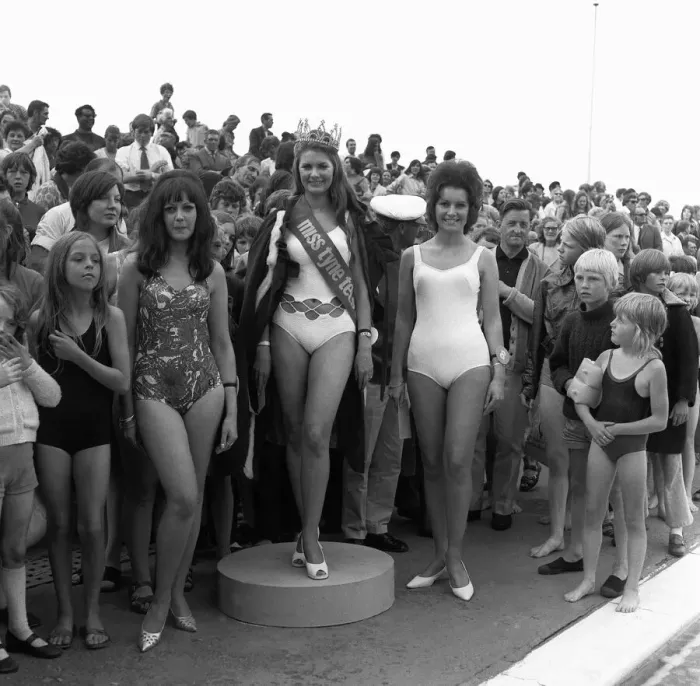 Framed Print : The Miss Tyne Tees Television beauty contest at Tynemouth Open Air Swimming Pool 24 July Framed Print : The Miss Tyne Tees Television beauty contest at Tynemouth Open Air Swimming Pool 24 July