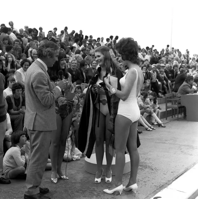 Framed Print : The Miss Tyne Tees Television beauty contest at Tynemouth Open Air Swimming Pool 24 July Framed Print : The Miss Tyne Tees Television beauty contest at Tynemouth Open Air Swimming Pool 24 July