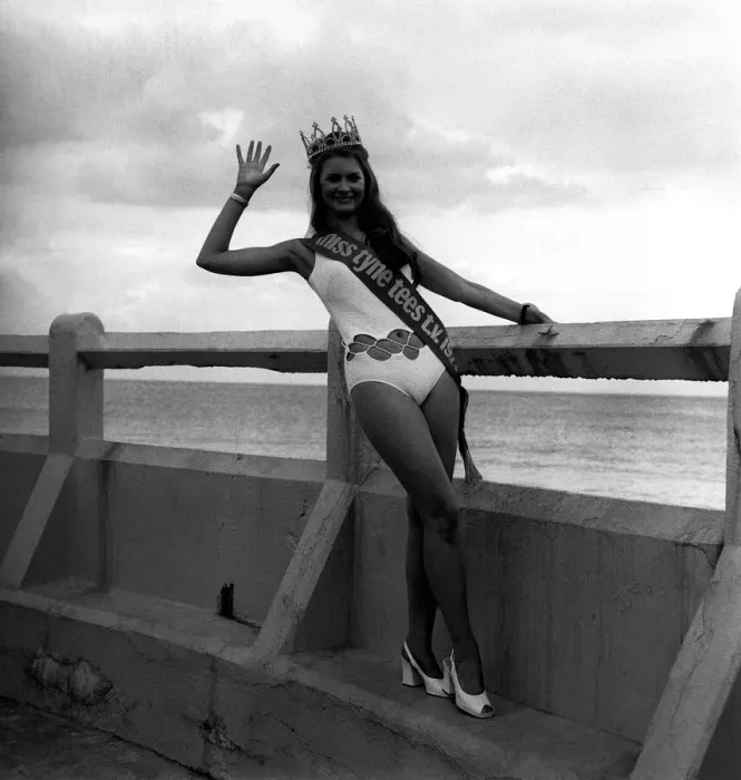Framed Print : The Miss Tyne Tees Television beauty contest at Tynemouth Open Air Swimming Pool 24 July