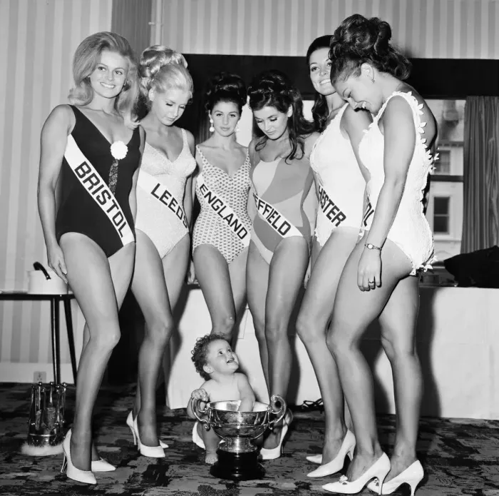 Framed Print : Miss UK and baby of the year 1967. Jennifer Lewis and other contestants