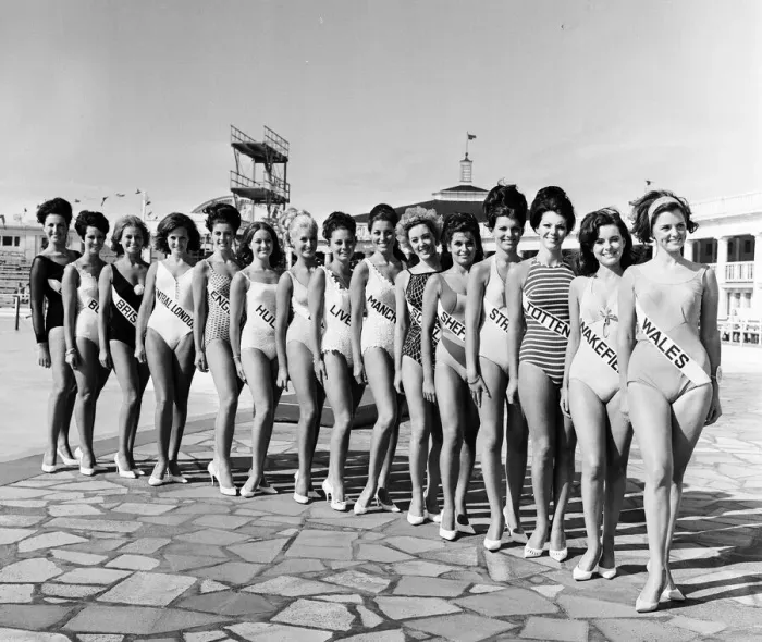 Framed Print : Miss UK and baby of the year 1967. Jennifer Lewis and other contestants
