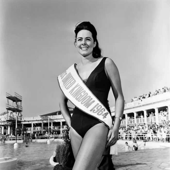 Framed Print : Miss UK contest 1964, Blackpools Open Air Bath 3rd September 1964 Framed Print : Miss UK contest 1964, Blackpools Open Air Bath 3rd September 1964