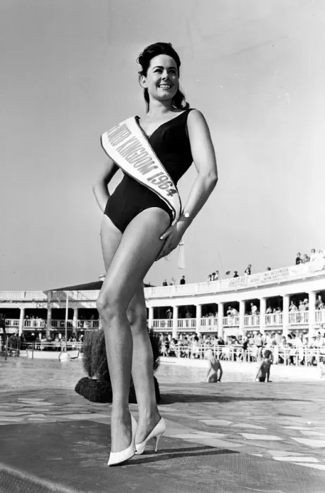 Framed Print : Miss UK contest 1964, Blackpools Open Air Bath 3rd September 1964