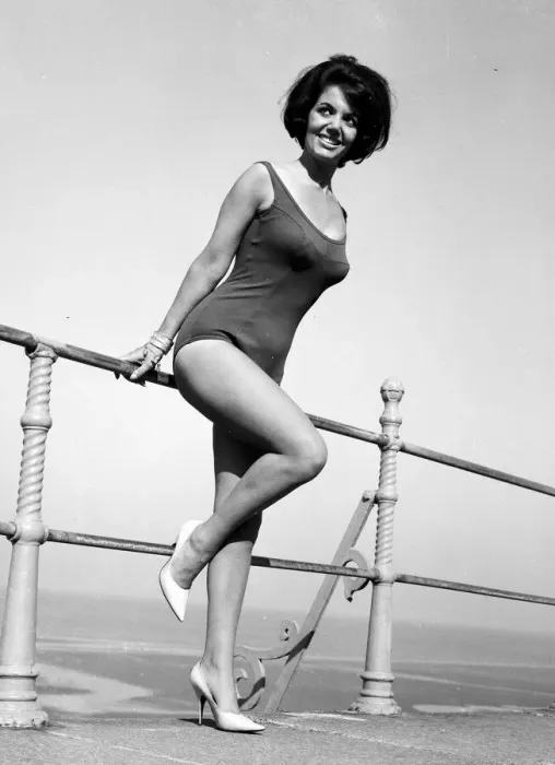 Framed Print : Miss UK finalist 1964, Luisa Debaisa Gibbins, pictured on Blackpools Golden Mile