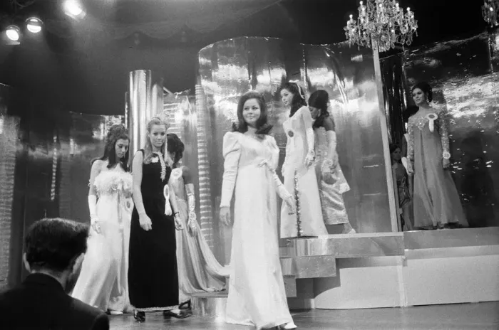 Framed Print : Miss World 1968, held at Lyceum Theatre, London, 14th November 1968