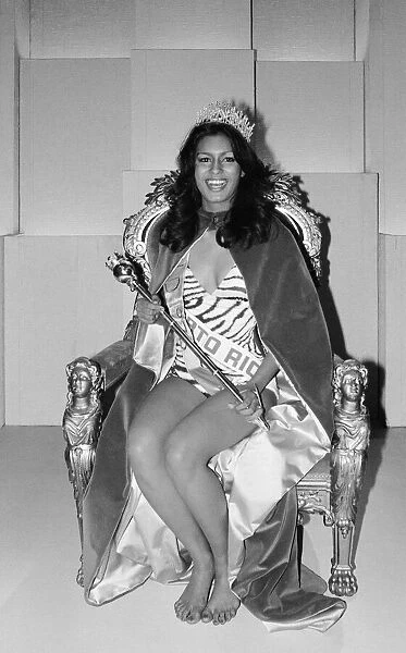 Miss World 1975. Miss Puerto Rico, Wilnelia Merced winner of the competition