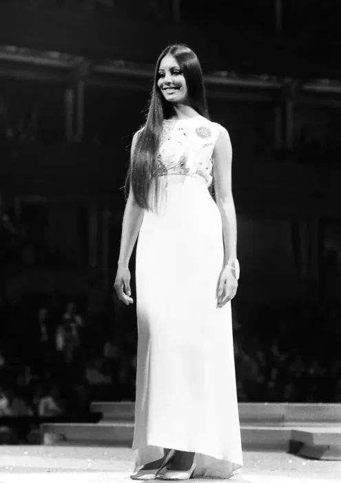 Framed Print : Miss World Competition at the Royal Albert Hall, 20th November 1970 Framed Print : Miss World Competition at the Royal Albert Hall, 20th November 1970