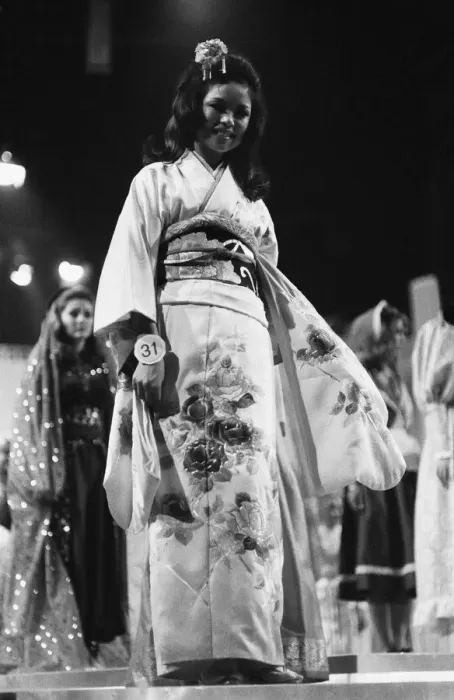 Framed Print : Miss World Competition at the Royal Albert Hall, 20th November 1970
