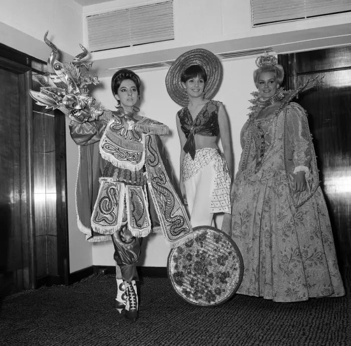 Framed Print : Miss World Contestants, attend Variety Club of Great Britain Framed Print : Miss World Contestants, attend Variety Club of Great Britain