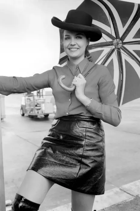 Framed Print : The Miss World'contestants arriving at Heathrow Airport to take part in Framed Print : The Miss World'contestants arriving at Heathrow Airport to take part in