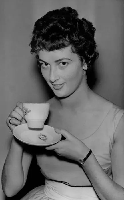 Framed Print : A model enjoying a cup of tea on 6th August 1959 for an Evening Chronicle tea feature Framed Print : A model enjoying a cup of tea on 6th August 1959 for an Evening Chronicle tea feature