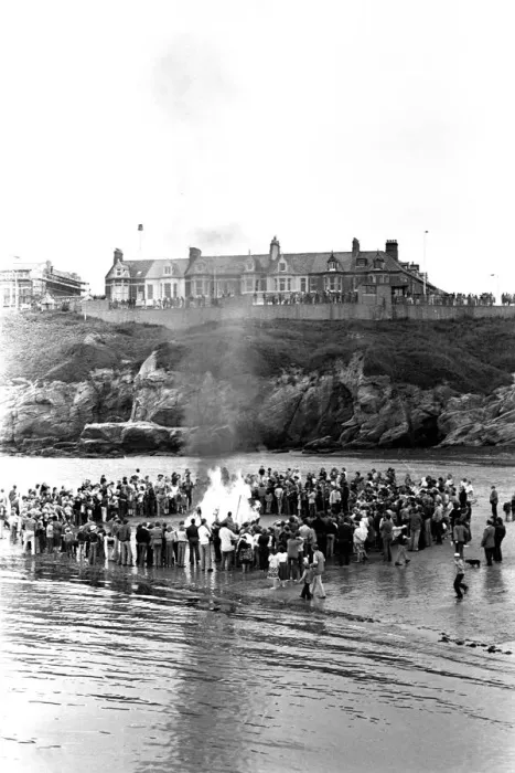 Framed Print : Models of Viking longships are burnt on the beach at Cullercoats Bay in July 1980 Framed Print : Models of Viking longships are burnt on the beach at Cullercoats Bay in July 1980