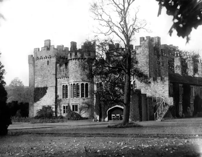 Framed Print : The modernised remains of Featherstone Castle stand on a knoll halfway between