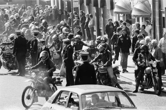 Framed Print : Mods & Rockers, May Day Bank Holiday, Scotland, Monday 5th May 1980 Framed Print : Mods & Rockers, May Day Bank Holiday, Scotland, Monday 5th May 1980