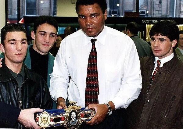 Mohammad Ali ex world champion boxer meets some of the young Scottish boxing stars