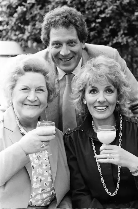 Framed Print : Molly Sugden and Esther Rantzen join the new series of Thats Life