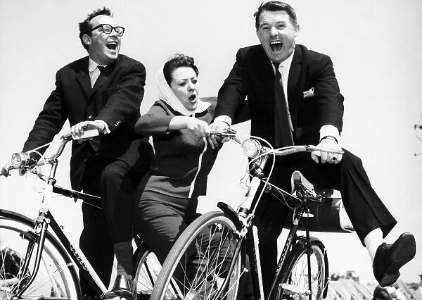 Morecambe and Wise comedians