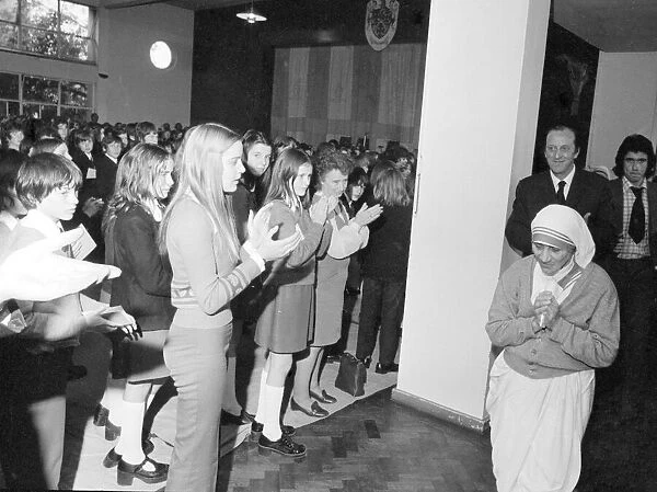 Mother Teresa of Calcutta visits Bishop Ullathorne School, Coventry
